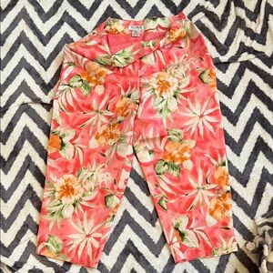 Allison Petite sz 10 Pink Floral Capri Leggings